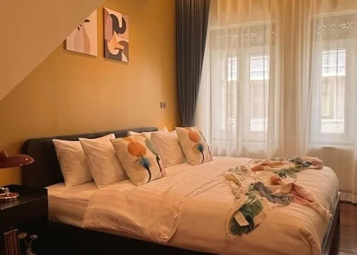 Nueng Rana 151 Scandinavian Hideaway Yaowarat Bkk Apartment Bangkok